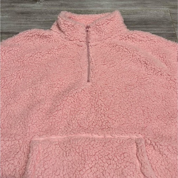 Matching Sherpa sweaters - Picture 2 of 3